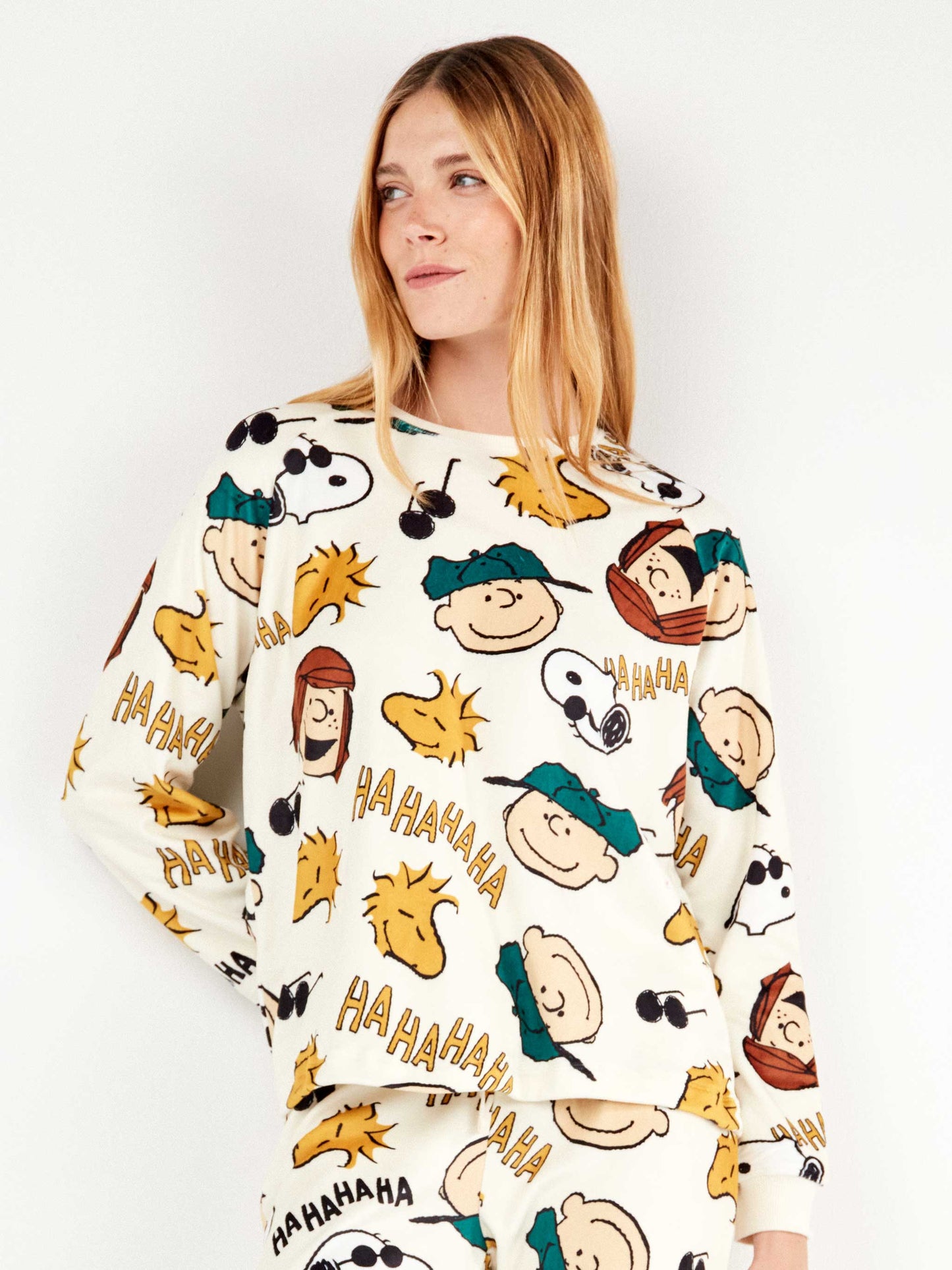 Βελούδινη πιτζάμα Snoopy / GS2/20340