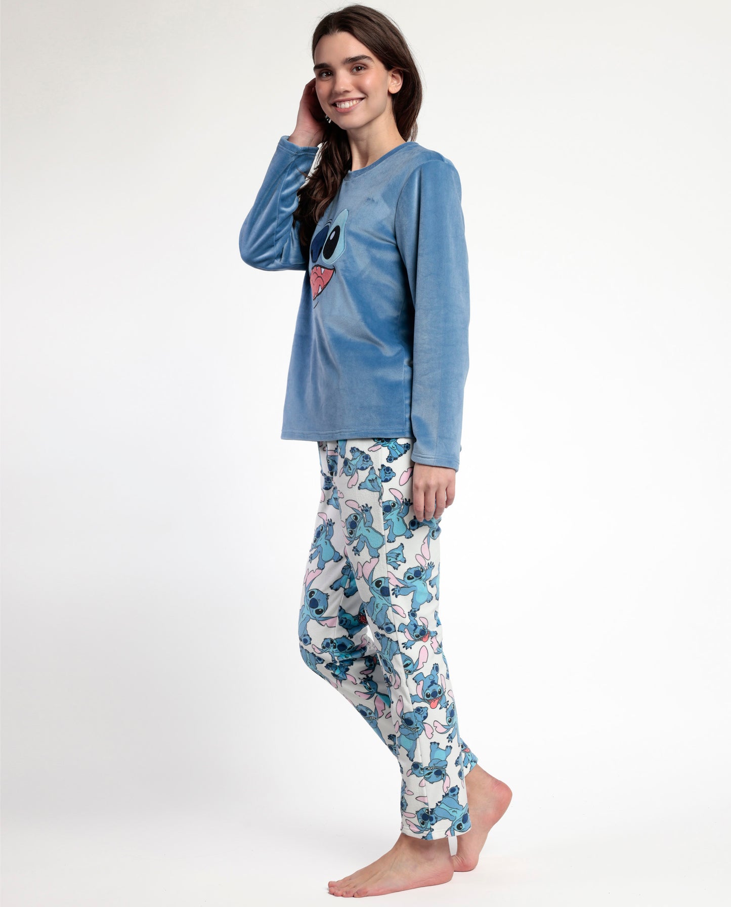 Βελούδινη πιτζάμα με τον Stitch / AD63668