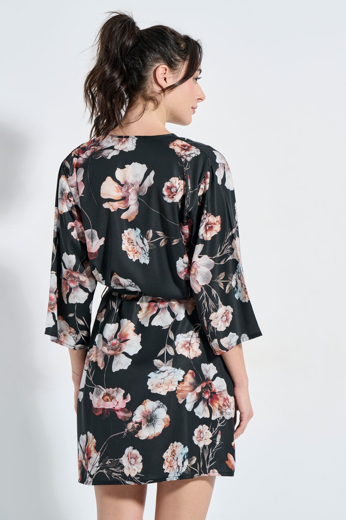Satin floral ρόμπα / J8302