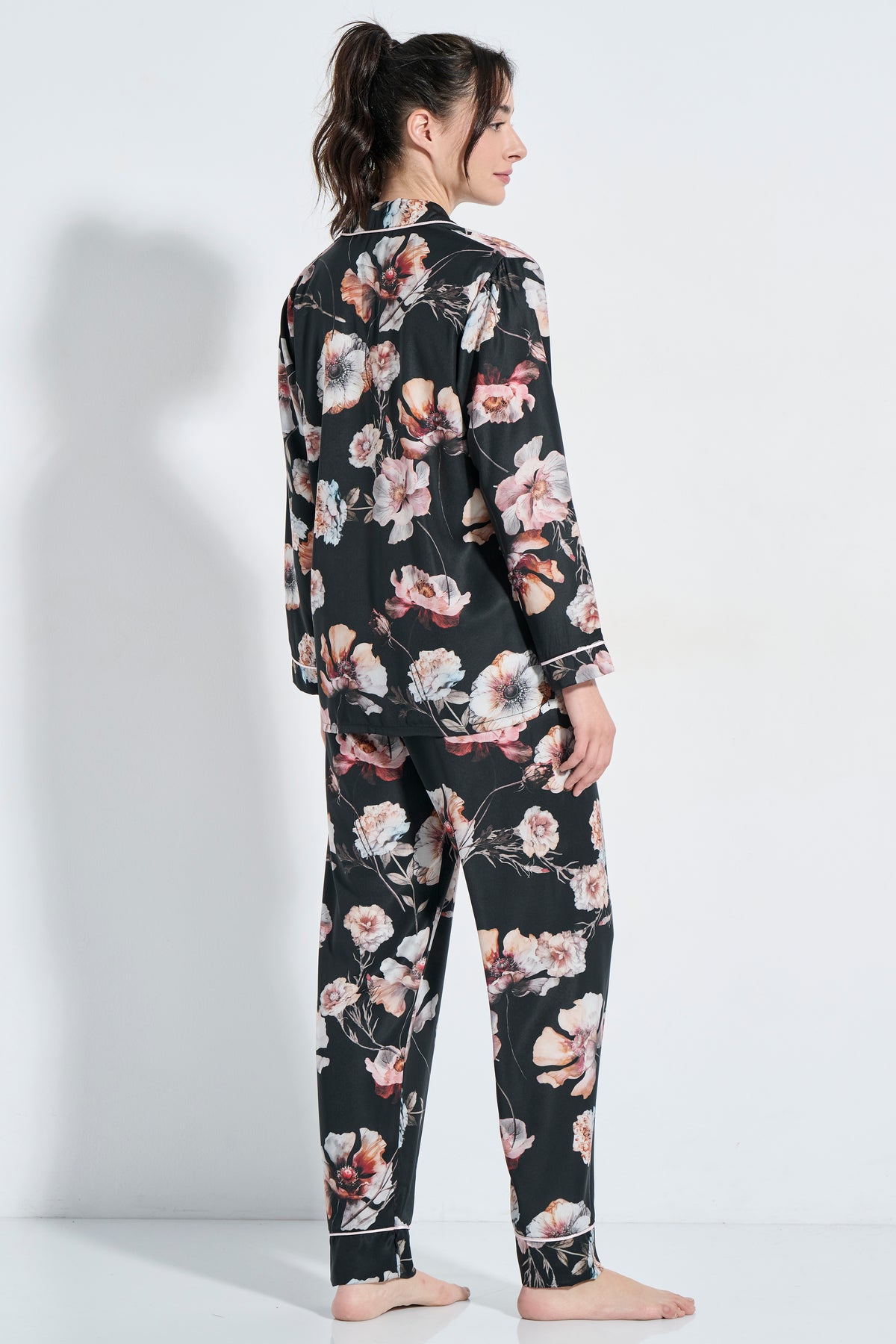 Satin floral κουμπωτή πιτζάμα / J8304