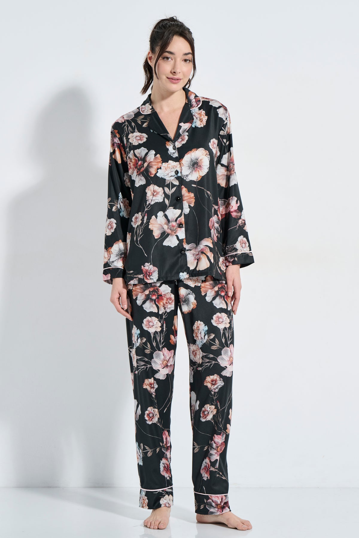 Satin floral κουμπωτή πιτζάμα / J8304